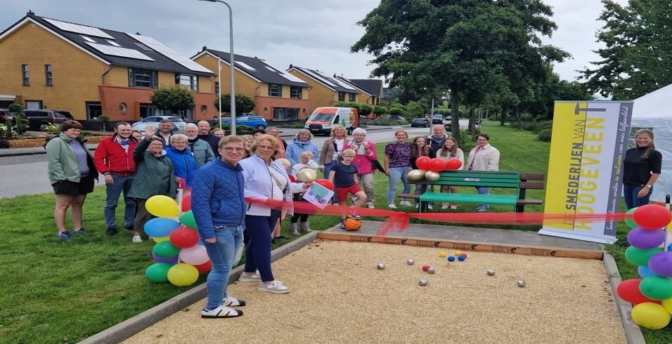 Foto opening Jeu de boulesbaan in de Erflanden